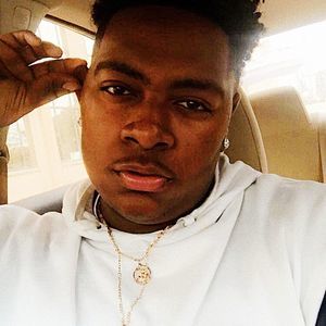 Meet your Posher, Who